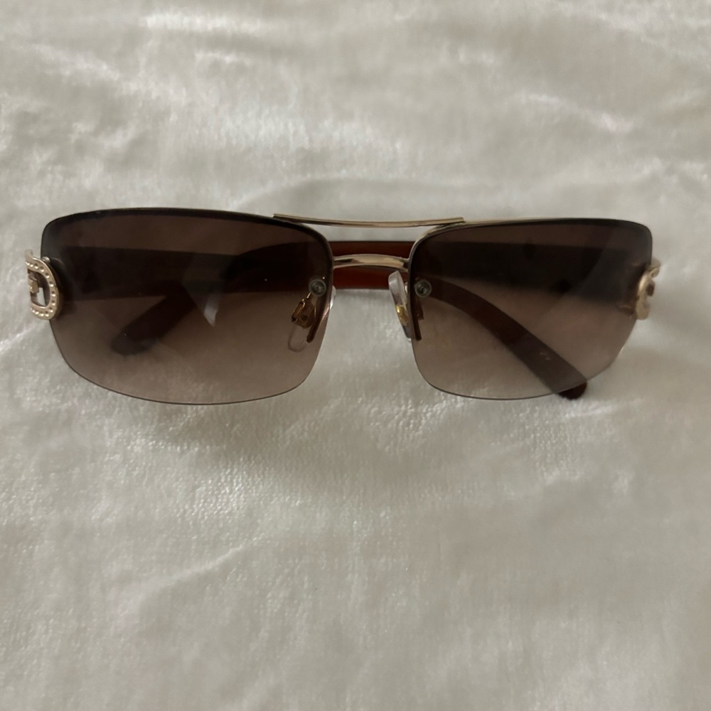 foster grant sunglasses !